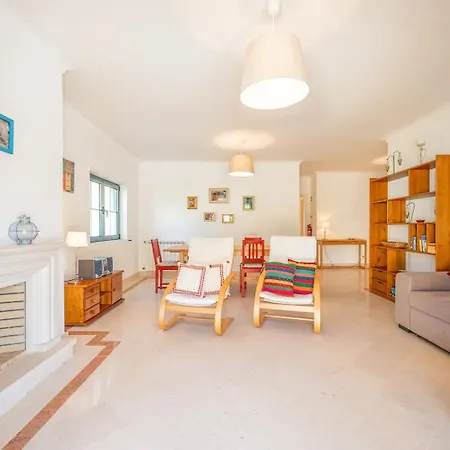 Guestready - Near * Каркавелуш