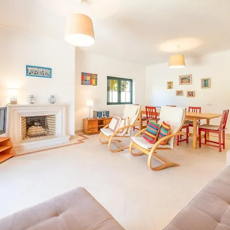 Guestready - Near * Carcavelos (Lisbon)